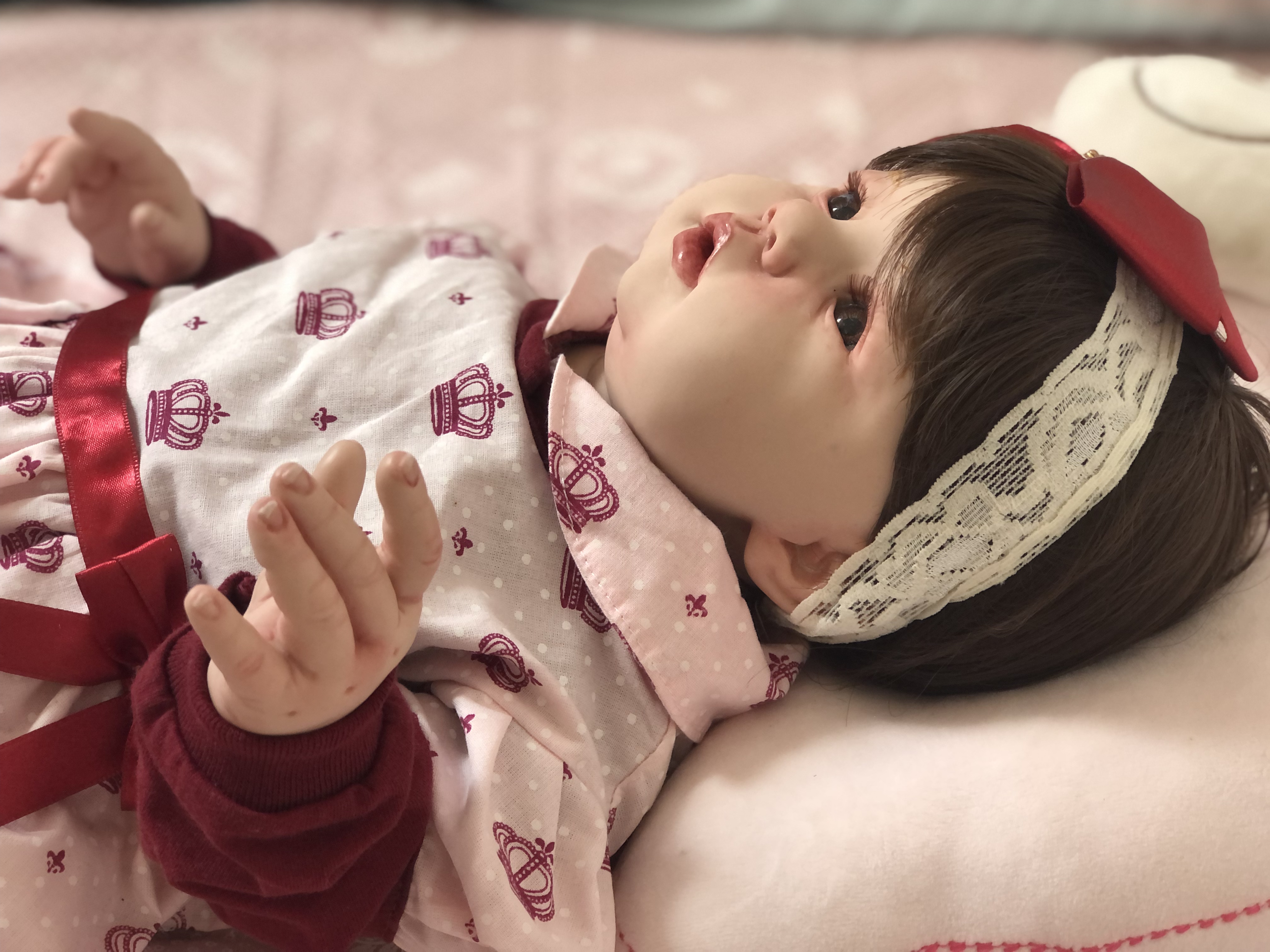 Bebê reborn realista com corpinho todo em silicone, Bebês Realistas arte  Reborn Entrega em 3 a 7 dias