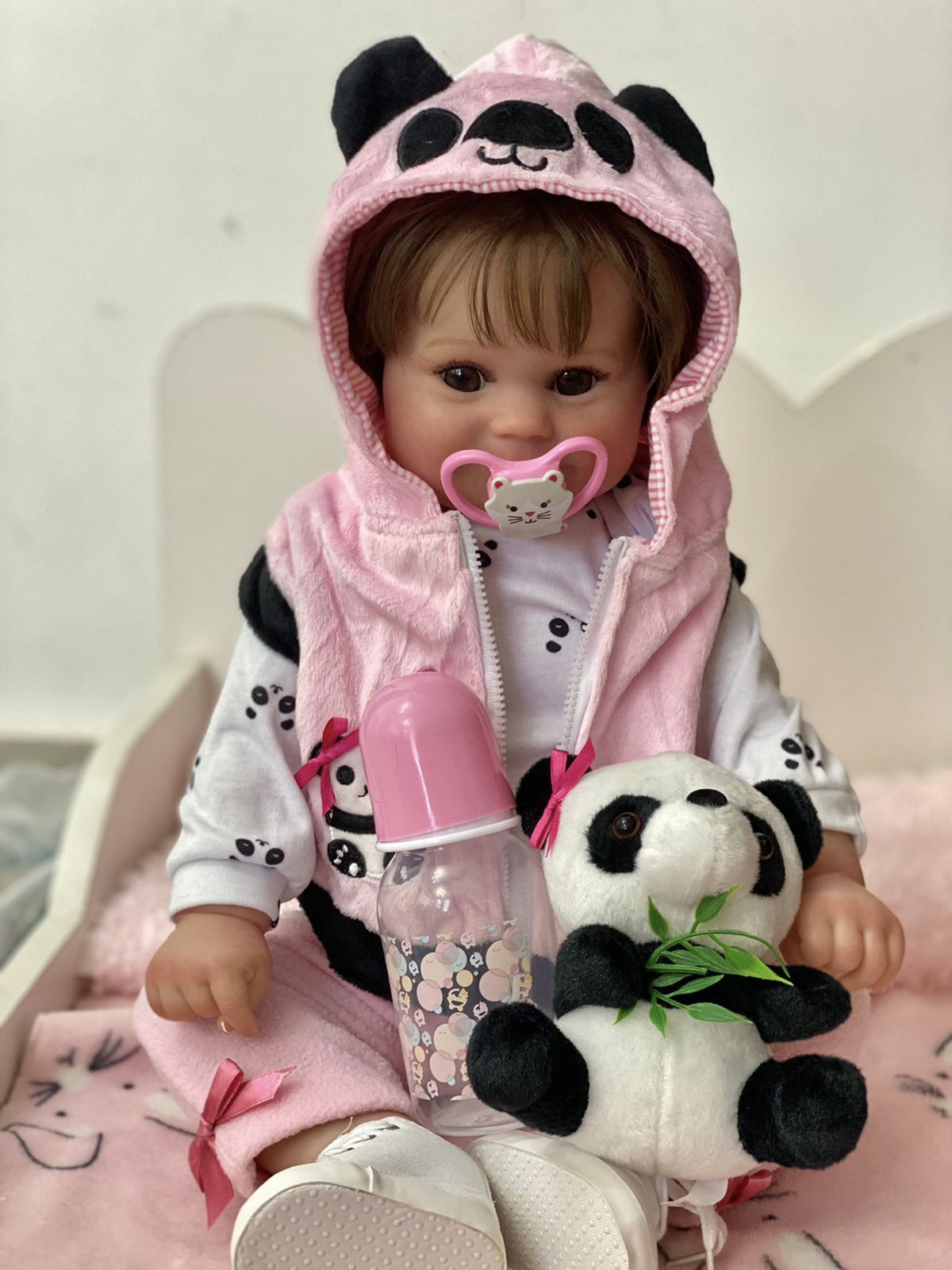 Bebê Reborn PANDINHA - corpo todo em silicone a prova dágua. Entrega  IMEDIATA, Bebês Meninas