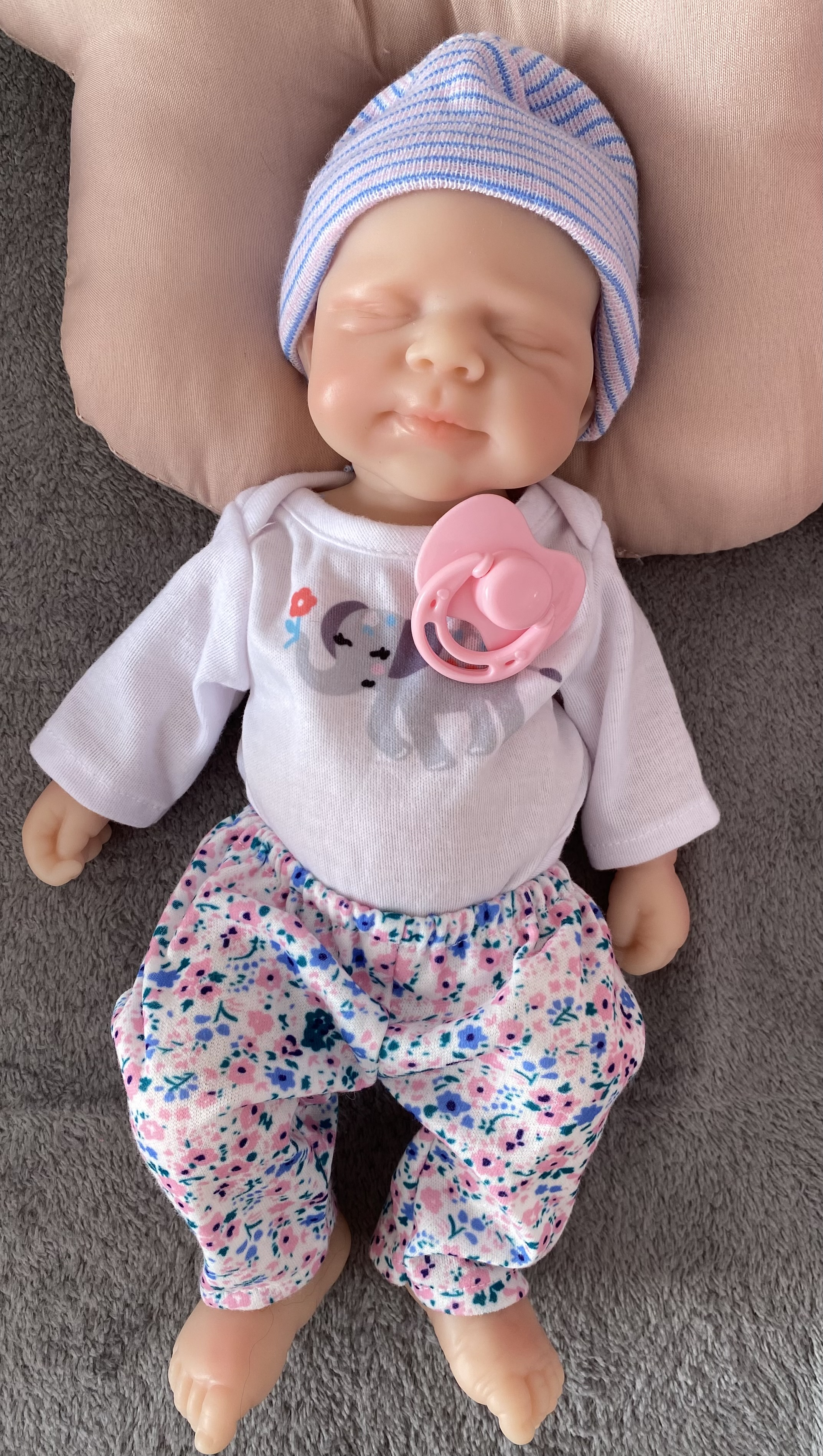   Bebe negra,bebe reborn negra,Boneca morena,bebe reborn menina,bebe reborn silicone,bebe reborn barato,boneca reborn,boneca silicone,boneca reborn menina,bebe reborn 100% silicone,baby reborn,reborn,planeta reborn,planeta reborn bh,corpo todo silicone,bone, Bebe  reborn menina,bebe reborn silicone,bebe reborn barato,boneca reborn,boneca silicone,boneca reborn menina,bebe reborn 100% silicone,baby reborn,reborn,planeta reborn belo horizonte,planeta reborn bh,corpo todo silicone,bebe reborn em belo horizonte,, Planeta Reborn BH 